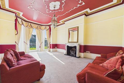 2 bedroom apartment for sale, Augusta Gardens, Kent CT20