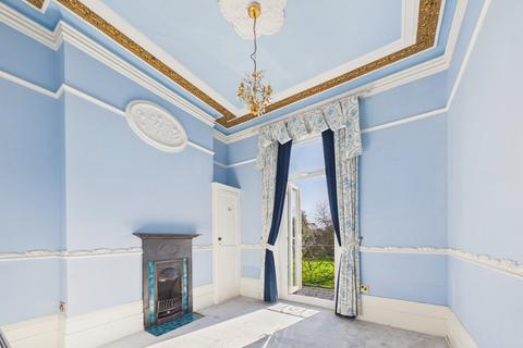 2 bedroom apartment for sale, Augusta Gardens, Kent CT20