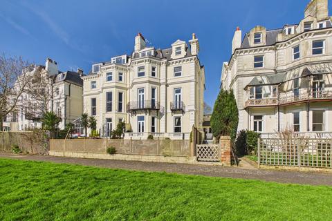 2 bedroom apartment for sale, Augusta Gardens, Kent CT20