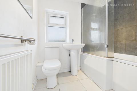 2 bedroom semi-detached house for sale, Jubilee Avenue, Huntingdon PE28