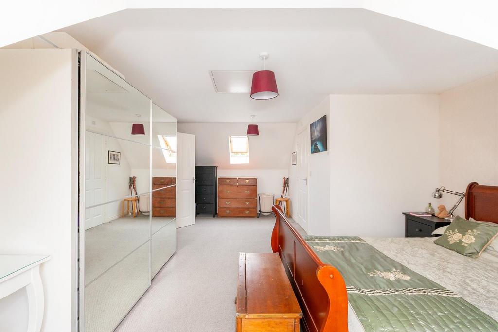 2 G8 CWCV - Bedroom I.jpg