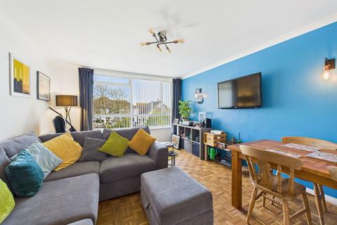2 bedroom flat for sale, Devonshire Lodge, Brooklyn Avenue, Worthing, BN11