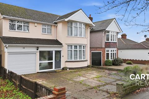 3 bedroom detached house for sale - Victoria Avenue, Grays, RM16