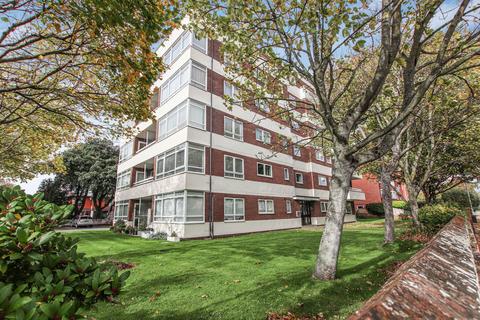 1 bedroom flat for sale, Airedale Court, Heene Road, Worthing, BN11