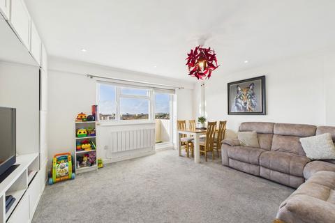 2 bedroom flat for sale, Manor Lea Boundary Road, Worthing, BN11