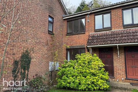 LESLEY Place, Maidstone