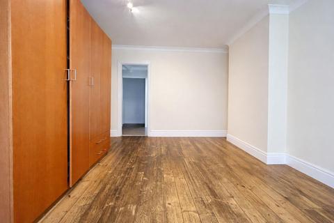 2 bedroom semi-detached house to rent, St Anselms Road, Worthing