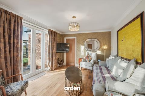 3 bedroom detached house for sale, Kidderminster Road, Bromsgrove, B61