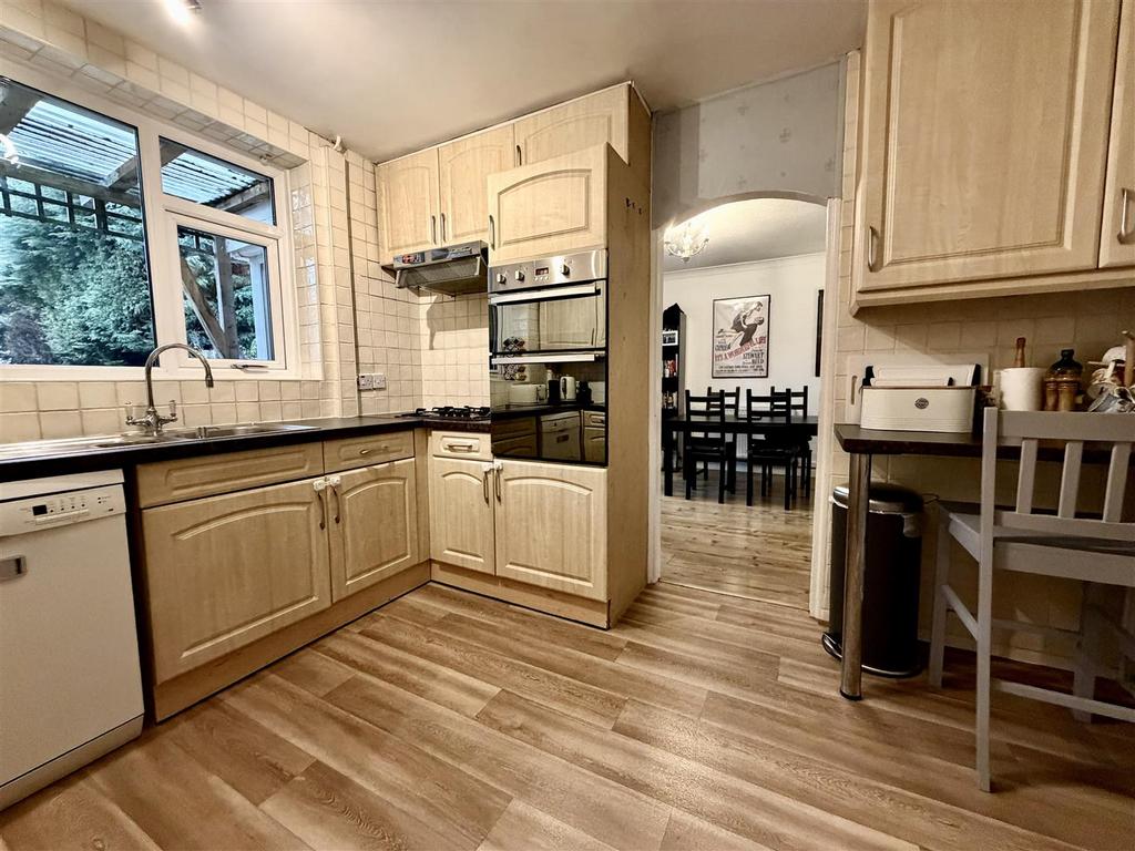 Fitted Kitchen