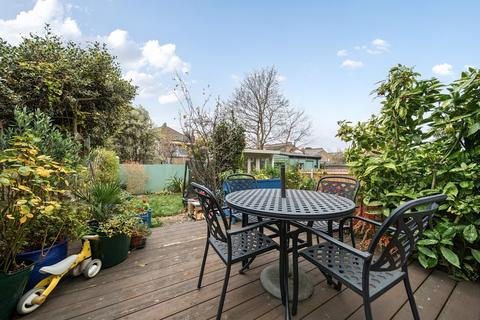 3 bedroom flat for sale, Peak Hill, London, SE26