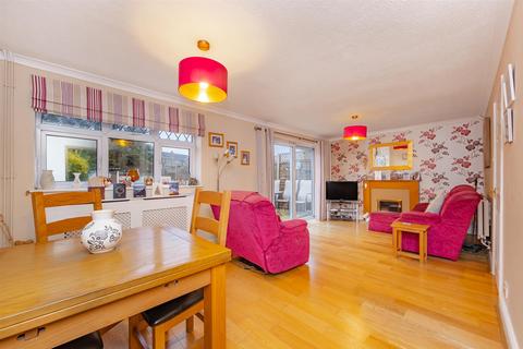 undefined, Pollard Hatch, Harlow