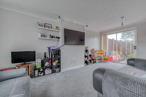 3 bedroom terraced house for sale, Wadham Road, Gorleston