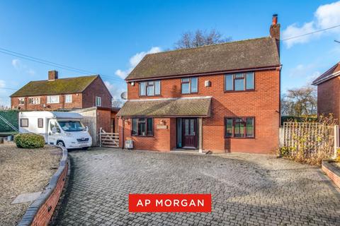 3 bedroom detached house for sale, Wood Lane, Fairfield, Bromsgrove, Worcestershire, B61
