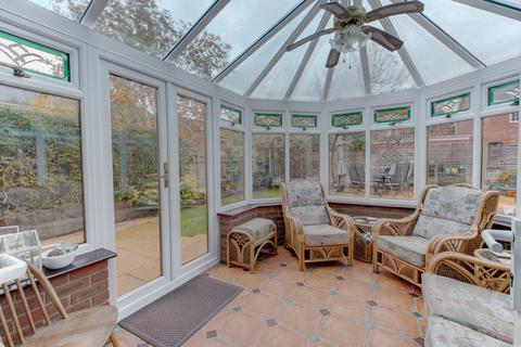undefined, Appletrees Crescent, Bromsgrove, Worcestershire, B61