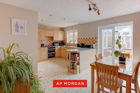 4 bedroom detached house for sale, Appletrees Crescent, Bromsgrove, Worcestershire, B61