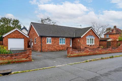 2 bedroom detached bungalow for sale, Willbye Avenue, Diss IP22