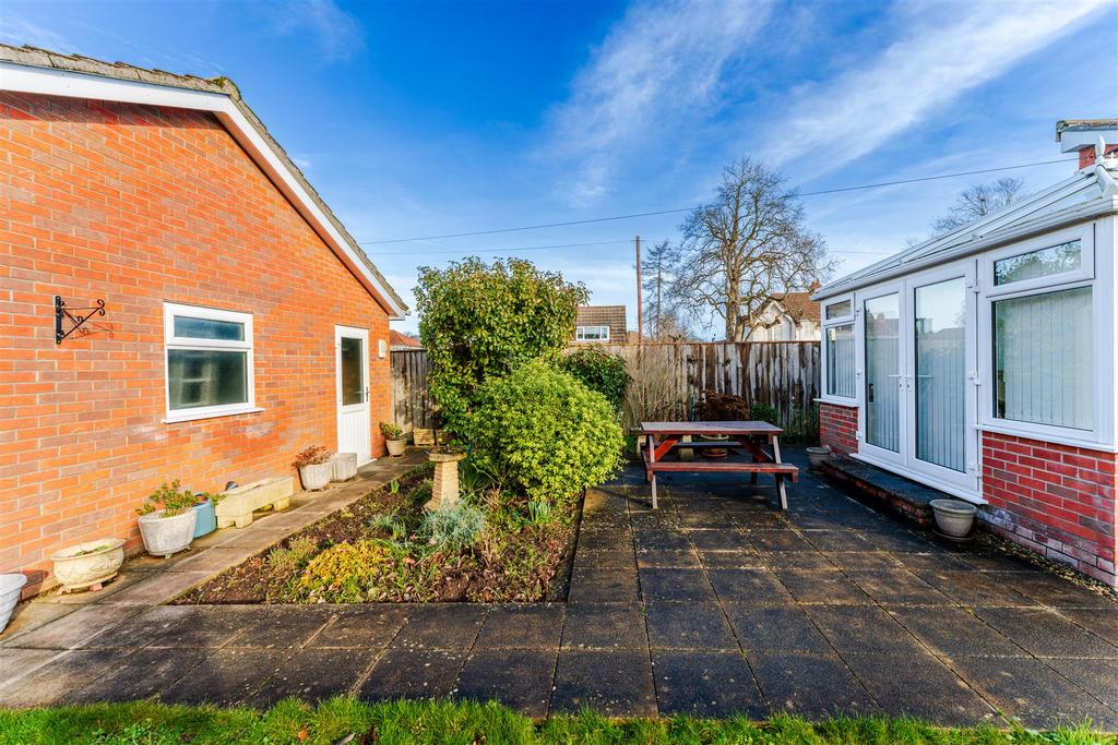 1 A Elm Close Yatton BS49 4 EL 57.jpg