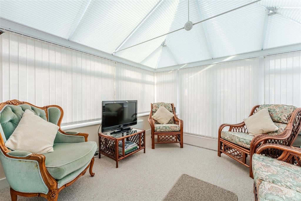 1 A Elm Close Yatton BS49 4 EL 9.jpg