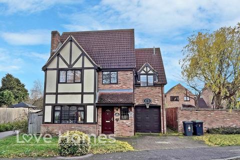 4 bedroom detached house for sale, Astwood Drive, Flitwick