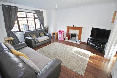 4 bedroom detached house for sale, Astwood Drive, Flitwick