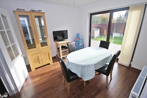 4 bedroom detached house for sale, Astwood Drive, Flitwick