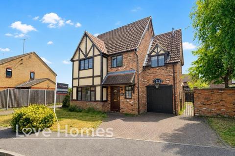 4 bedroom detached house for sale, Astwood Drive, Flitwick