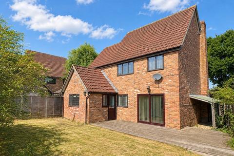4 bedroom detached house for sale, Astwood Drive, Flitwick