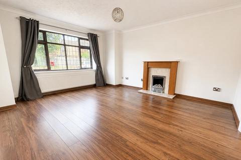4 bedroom detached house for sale, Astwood Drive, Flitwick