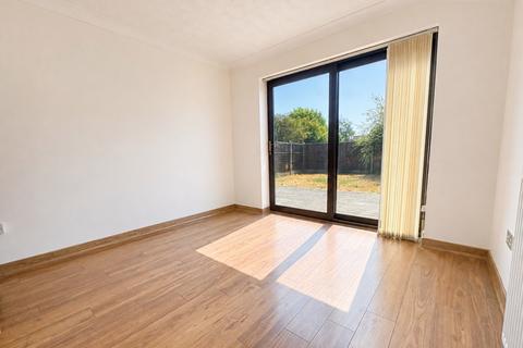 4 bedroom detached house for sale, Astwood Drive, Flitwick