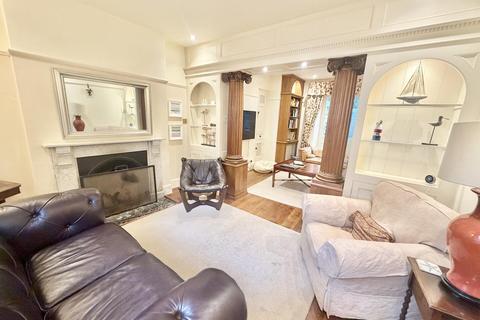 4 bedroom terraced house for sale, EXCEPTIONAL CHARACTER COTTAGE POSITIONED IN THE HIGHLY POPULAR OSMINGTON VILLAGE.