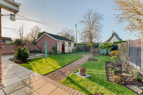 3 bedroom detached bungalow for sale, Snow Street, Diss IP22