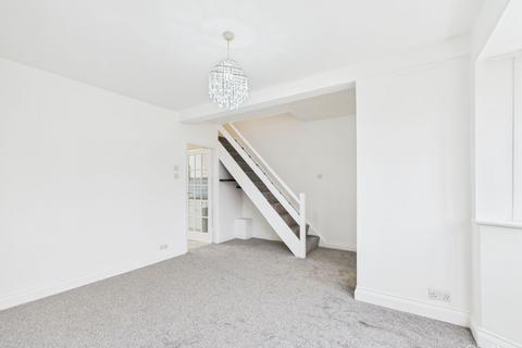 3 bedroom semi-detached house to rent, Shaxton Crescent, New Addington, Croydon