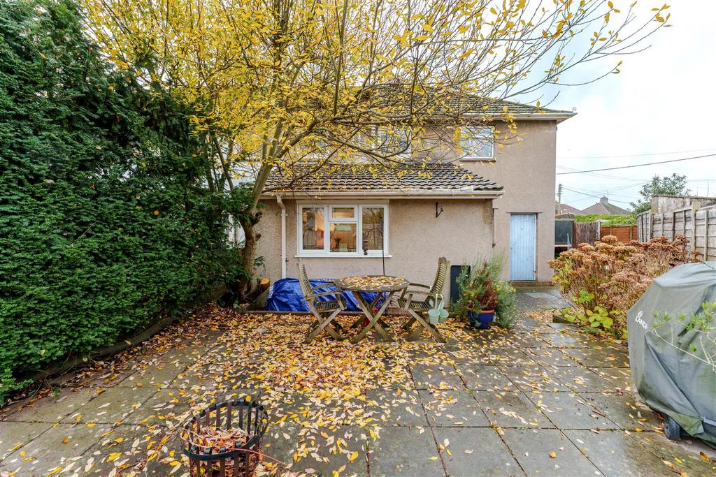 17 Court Avenue, Yatton48.jpg