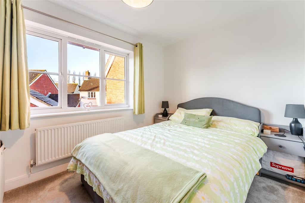 1.7 - bed 1.jpg
