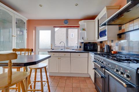 4 bedroom semi-detached house for sale, Bedford Crescent, St. Ives, Cambridgeshire, PE27