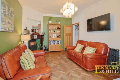 4 bedroom character property for sale, High View Avenue, Grays RM17