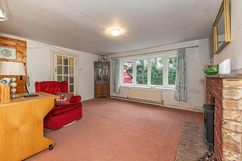 undefined, Blenheim Close, Cheddington, Leighton Buzzard