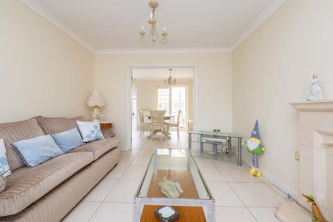4 bedroom detached house for sale, Kenny Drive, Carshalton SM5
