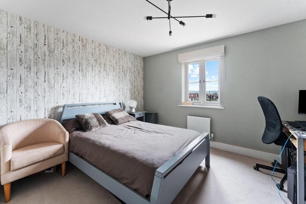 1.12 - bedroom.jpg