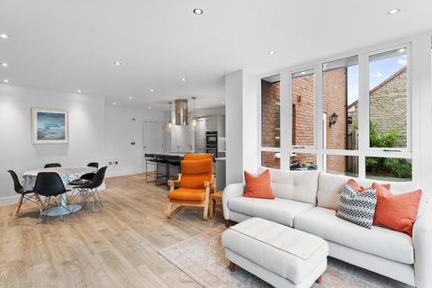 undefined, Executive detached home situated on popular Mendip Gate development in Churchill