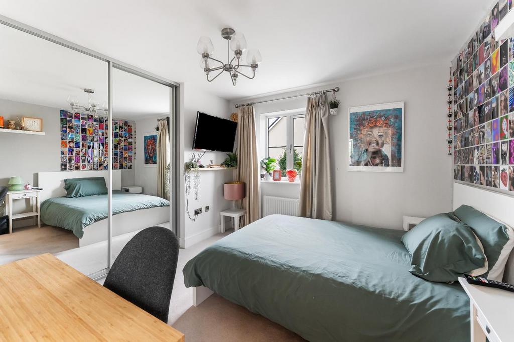 1.10 - bed 2.jpg