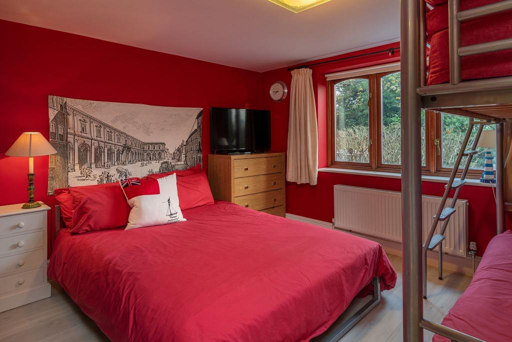Bedroom 5 Ginkgo House, Stoke Fleming