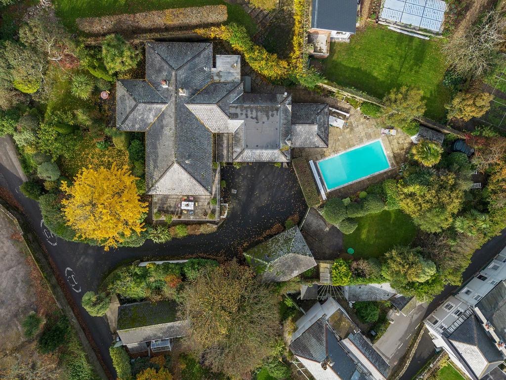 Drone Ginkgo House, Stoke Fleming