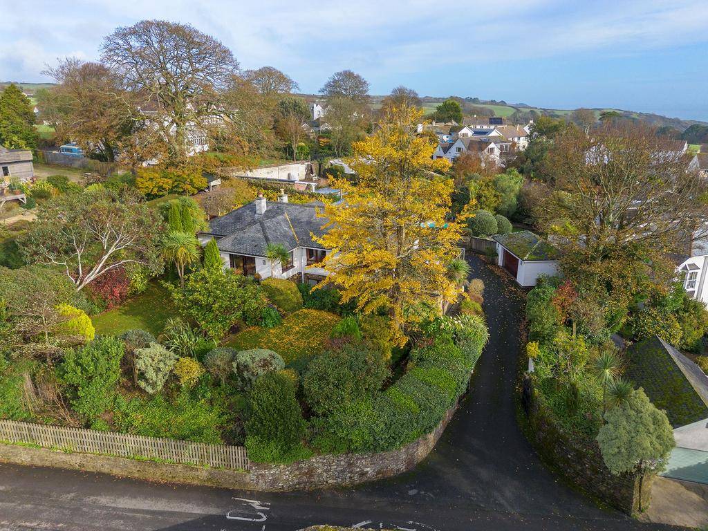 Drone Ginkgo House, Stoke Fleming