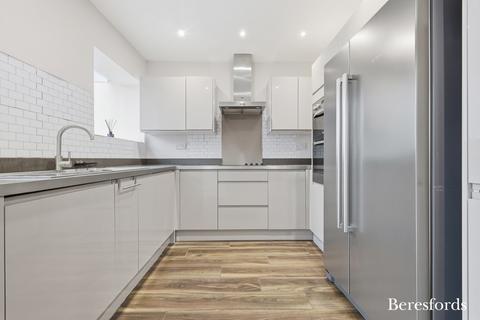 3 bedroom bungalow for sale, Long Ridings Avenue, Hutton, CM13