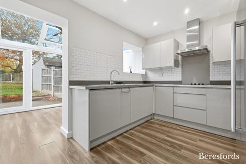 3 bedroom bungalow for sale, Long Ridings Avenue, Hutton, CM13