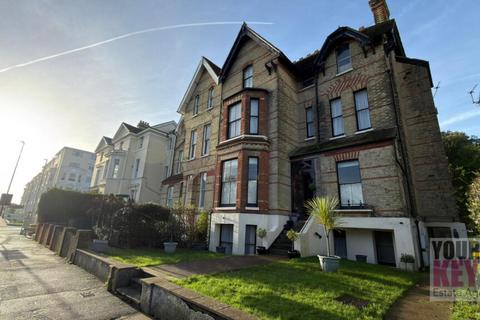 3 bedroom flat for sale - Castle Hill Avenue, Folkestone, Kent CT20 2TD