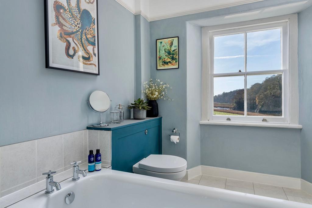 Bedroom 2 Ensuite, Danescombe Valley House,...