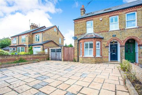 1 bedroom in a house share to rent - Norton Road, Uxbridge UB8