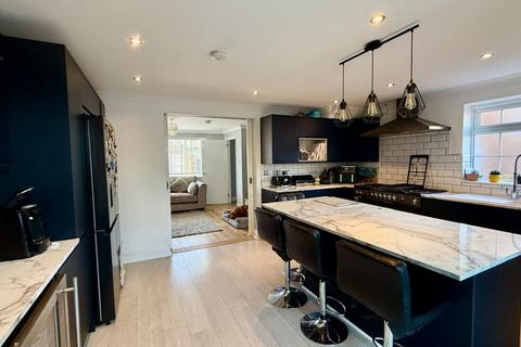 4 bedroom semi-detached house for sale, Springvale, Sittingbourne ME9